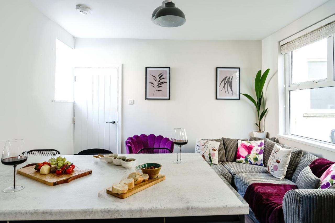Apartment 35a Howard Gardens - Centre Cardiff