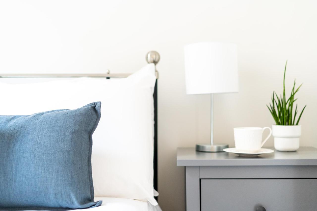 35a Howard Gardens - Centre Apartment